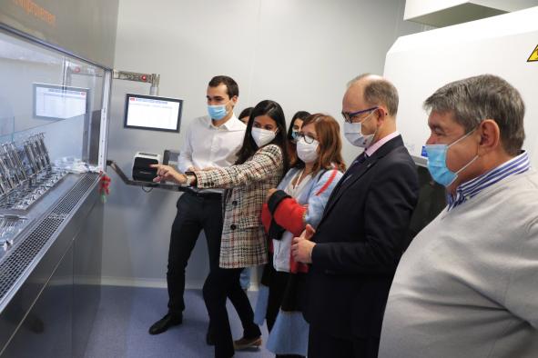 Castilla La Mancha dota al Hospital de Toledo del primer robot de Europa con sistemas de transferencia cerrados para la preparación de medicamentos peligrosos con las medidas de seguridad más avanzadas