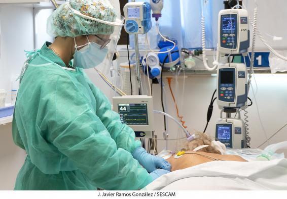La provincia de Cuenca registra 153 nuevos contagios Covid en personas de más de 60 años en la última semana, el número de pacientes ingresados sube de 8 a 12 todos ellos en cama convencional