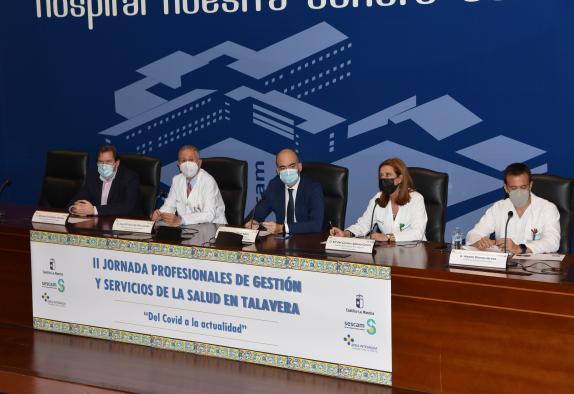 El Gobierno regional reconoce el papel central del personal de Gestión y Servicios para el Servicio de Salud de Castilla-La Mancha