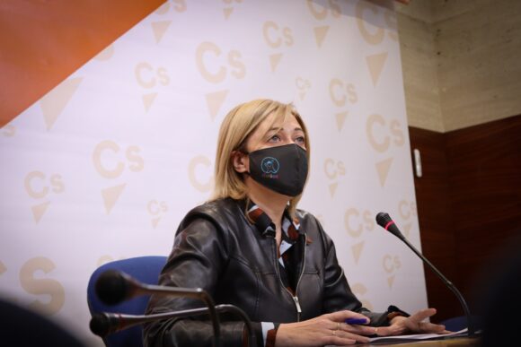 Picazo ensalza la labor de las entidades sociales: «Debemos cuidar más a quienes nos cuidan»