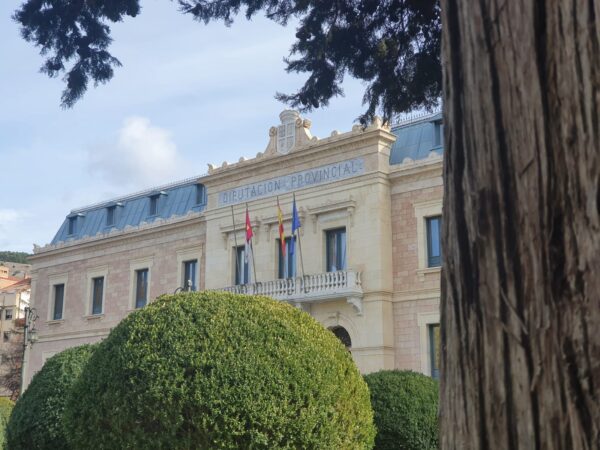 La Diputación ayuda a 15 resineros de la provincia con una ayuda de 1.000 euros para que continúen con su actividad