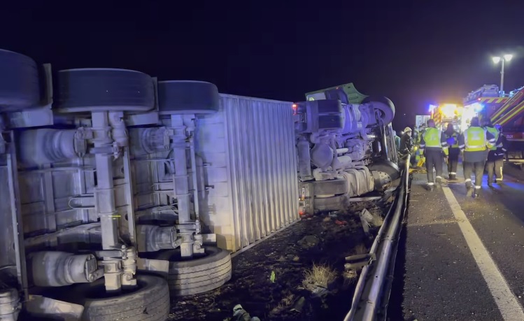 Un vecino de Tarancón ha muerto esta madrugada tras perder el control del camión que conducía en la A-3 a la altura de Fuentidueña de Tajo