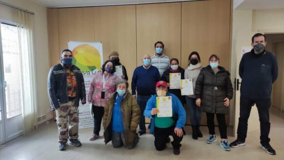 La Asociación Pro Salud Mental “Nueva Luz” entrega los premios de los concursos navideños convocado por este motivo y dirigido  los socios, socias y usuarios de la Entidad