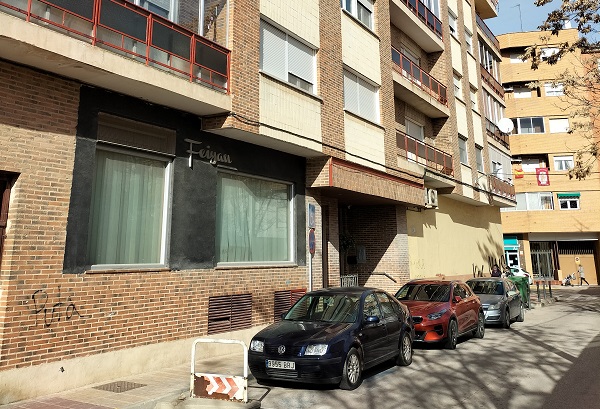 La Comunidad de Vecinos 6 de diciembre de Tarancón sigue demandando al Ayuntamiento una rampa de accesibilidad para el edificio situado en la citada calle