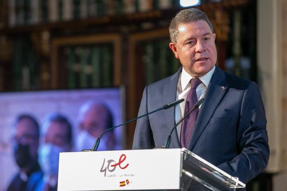 García-Page se compromete a crear en cinco años 150.000 puestos de trabajo y situar a la región por encima de la media nacional en empleo
