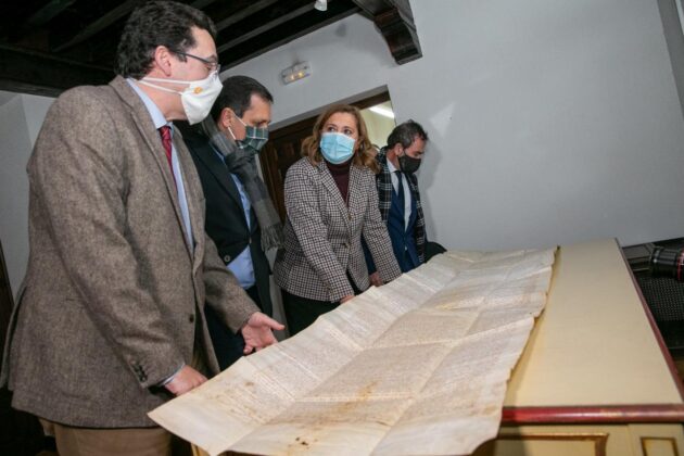 El Gobierno regional digitalizará 2.300 documentos y 75.000 imágenes de los fondos documentales de los cinco Archivos Históricos de Castilla-La Mancha