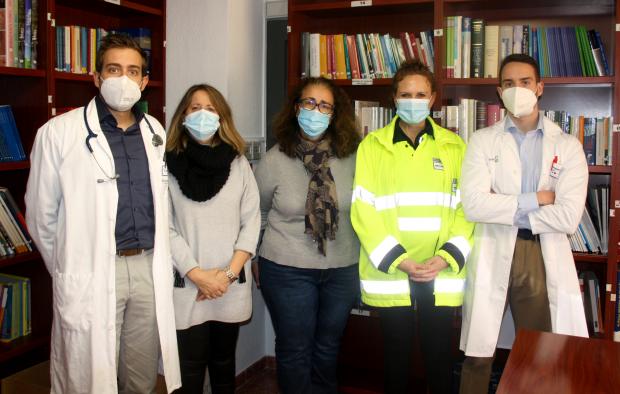 Residentes de medicina y enfermería de la Gerencia de Alcázar de San Juan reciben dos galardones de la Sociedad Española de Médicos Generales y de Familia