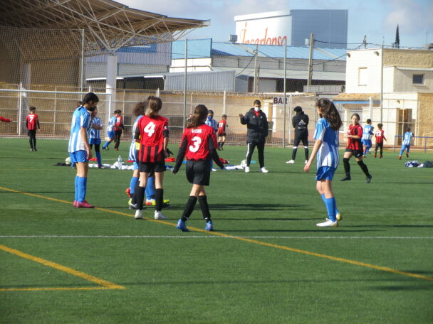 Los infantiles y las féminas de la EF Jesús de la Ossa, se imponen a los equipos de la EF Azuqueca