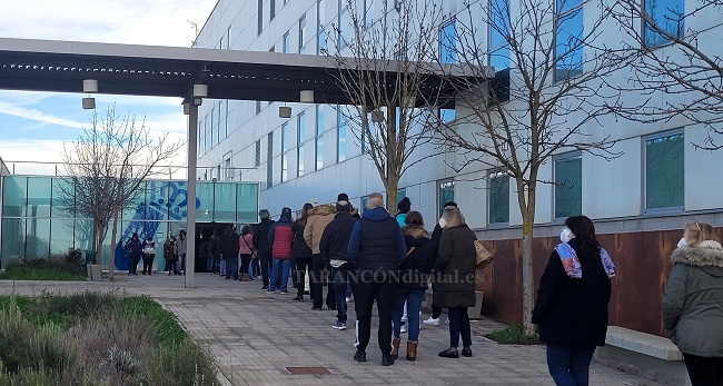 Más de 1.200 personas de 50 a 59 años han recibido hoy su dosis de refuerzo frente al Covid en Tarancón