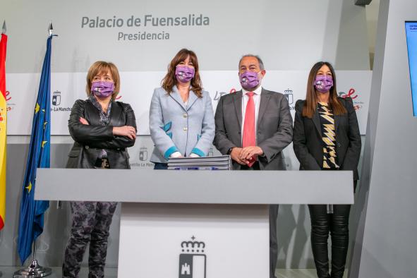 Gobierno regional y UCLM ponen en marcha la ‘Cátedra Clara Campoamor’ para impulsar la igualdad, luchar contra la violencia de género y promover el respeto a la diversidad sexual