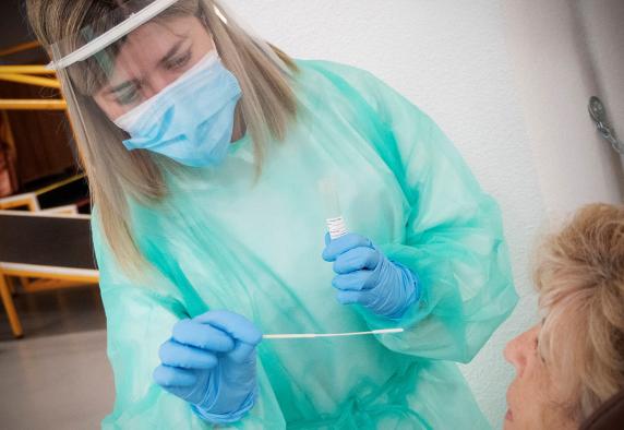La provincia de Cuenca suma hoy 492 nuevos contagios Covid, en el hospital hay 48 pacientes en cama convencional 1 menos que ayer y 4 en cuidados intensivos