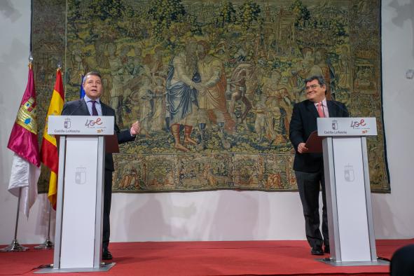 El presidente regional avanza la inversión de nueve millones de euros para favorecer la inclusión social “con tacto, sensibilidad y equidad”
