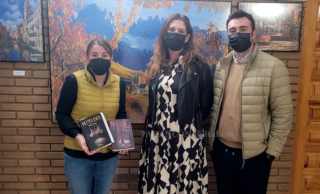 La escritora Silvia Sanz ha presentado esta tarde en la Casa de la Cultura su novela «Heliodora»