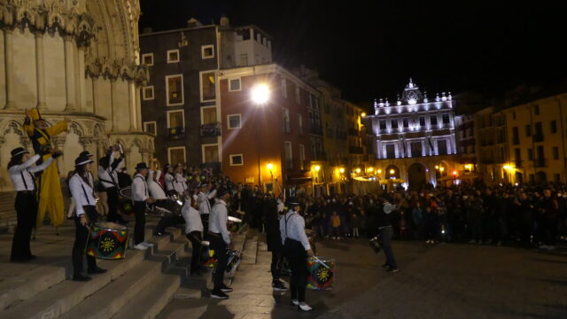 Gran participacion en la fiesta de los años 20 celebrada en el Casco Antiguo de Cuenca con motivo del Carnaval