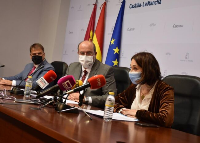 El Gobierno regional declarará prioritario el despliegue de fibra óptica que llevará la conexión ultrarrápida a 153 municipios de Castilla-La Mancha