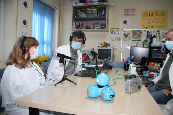 El Aula Hospitalaria del ‘Virgen de la Luz’ de Cuenca pone en marcha un programa de radio para las niñas y niños ingresados en Pediatría
