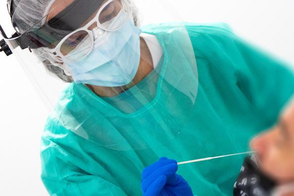 Cuenca suma este fin de semana 2 fallecidos y 126 nuevos contagios Covid, hay 13 pacientes ingresados en cama convencional y 2 en cuidados intensivos