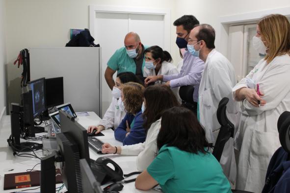 El nuevo acelerador lineal del Servicio de Radioterapia del Complejo Hospitalario Universitario de Albacete inicia su actividad