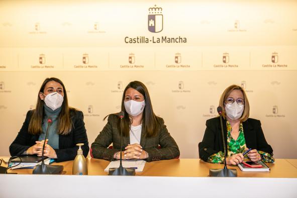 El Gobierno regional aborda la vuelta a la normalidad y el nuevo Decreto de Condiciones Básicas en los centros residenciales de atención a mayores de titularidad propia