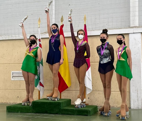 Buen comienzo de temporada para el Patinaje, el Club de Patinaje  Skating Success (artistico) con cinco patinadoras que pasan de nivel en el Trofeo Acceso B de Ontigola