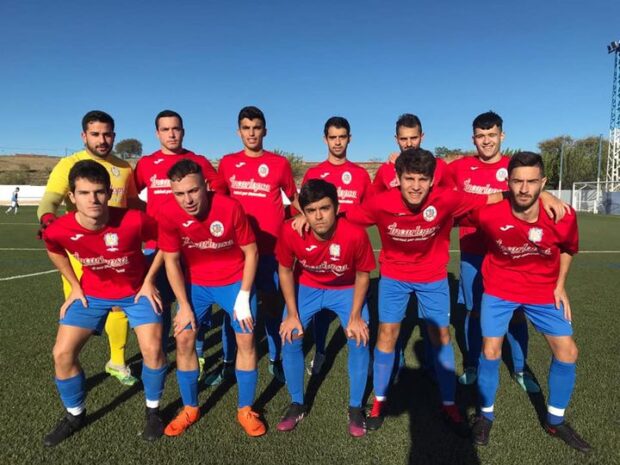 En un fin de semana de descanso de numerosas  competiciones por las fiestas de carnaval, el equipo de la EFB Jesús de la Ossa, de Primera Autonómica recupera el encuentro en Cedillo del Condado