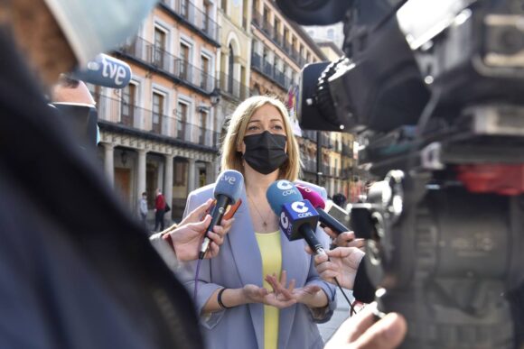 Picazo pide a la Junta un esfuerzo «excepcional» para atender a refugiados ucranianos: «Castilla-La Mancha es tierra de acogida»