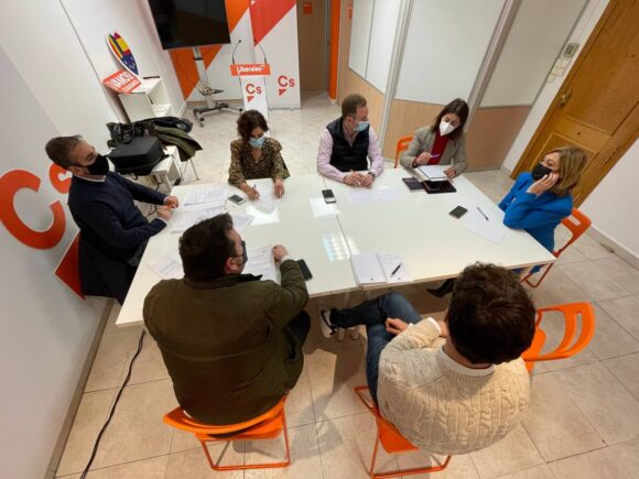 Carmen Picazo: «A los jóvenes emprendedores hay que ayudarles, no ahogarlos a impuestos»