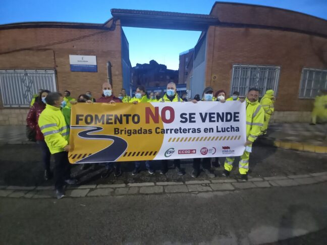 Las brigadas de Fomento vuelven a movilizarse contra la privatización de su trabajo