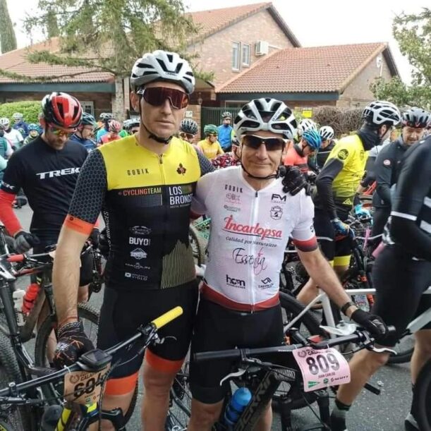 Excelente inicio de temporada para los ciclistas MTB taranconeros, Andrés Almendros y Juan Carlos Naharro, en la prueba de Galapagar Rally de los Embalses