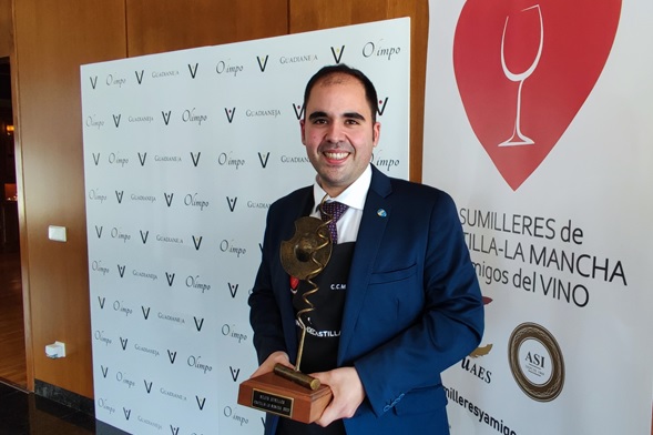 Carlos Cañas del Rte. Essentia de Tarancón se proclama Mejor Sumiller de Castilla La Mancha