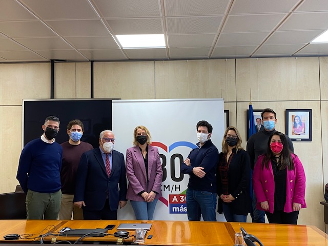 La DGT crea un video informativo para dar a conocer las normas de desplazarse en VMP