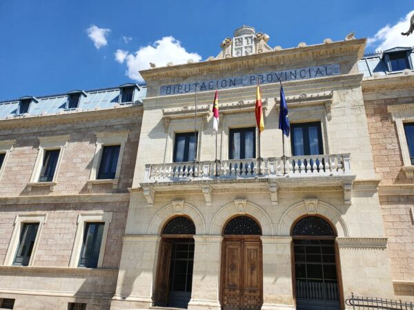 “Al PP no le parece urgente un millón de euros para jóvenes investigadores, comercios en pequeños municipios, cultura o asociaciones de mayores de Cuenca”