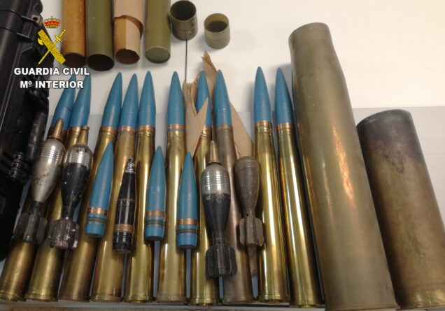 La Guardia Civil localiza en una vivienda de Casarrubios del Monte 20 artefactos explosivos de la Guerra Civil