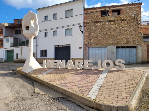 El alcalde de Henarejos pide que a los vecinos de su pueblo no les cueste más de 4.000 euros al año poder ver la televisión