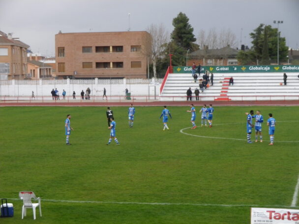 El CD Tarancon, intentara en el campo de las Piramides ante el Fibritel Villacañas, lograr la victoria que siempre se le ha resistido a los blanquiazules