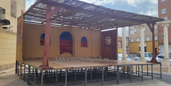Comienza el montaje de escenarios para la representación de la Pasión en Tarancón