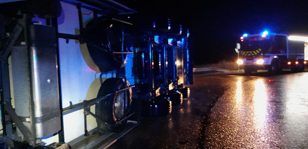 Vuelca un camión que transportaba jamones en Tarancón