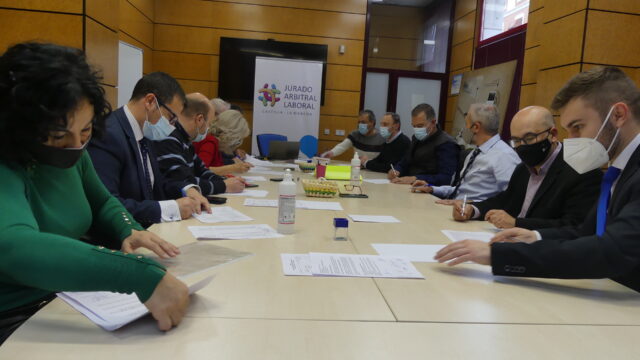 Firmado el convenio del sector del comercio entre Ceoe Cepyme Cuenca, Asociación del Comercio y sindicatos