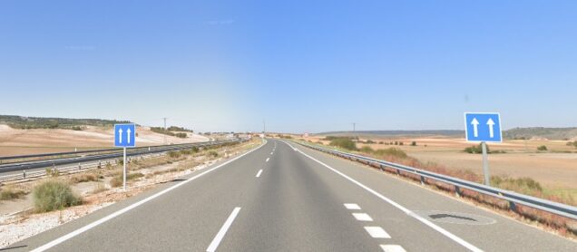 La Guardia Civil y Policía Local de Tarancón detuvieron ayer domingo a un kamikaze que conducía en sentido contrario por la A-40