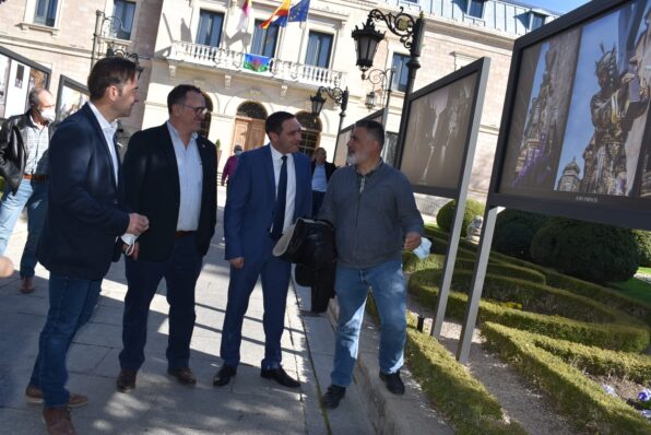 La Diputación de Cuenca y el Ayuntamiento hacen un homenaje a la Semana Santa conquense a través de tres exposiciones