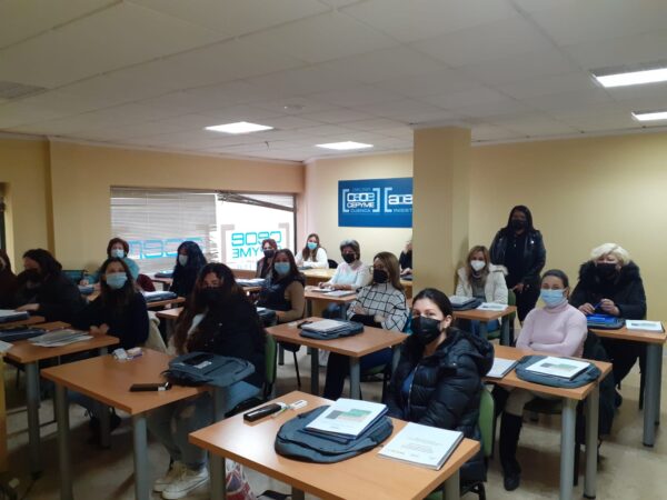 La sede de Acem acoge un curso de atención sociosanitaria a personas dependientes