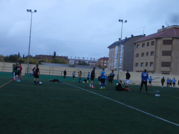 A falta de tres jornadas y ante el descanso de Semana Santa, se confirmó el titulo de campeón para el equipo Copón Que Movida Conlogar en la liga Local de Fútbol Siete “Ciudad de Tarancon”
