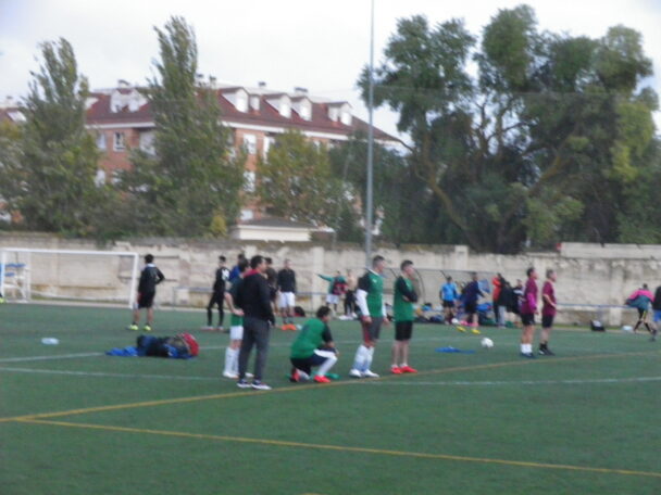 El campeón de la Liga Local de Fútbol Siete, Memorial David Gómez de Tarancón no cede un ápice y el farolillo rojo se hace con el duelo de colistas en la vigésima jornada de la competición taranconera