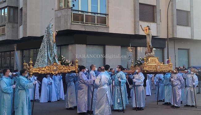 La procesión de Resurrección pone punto y final a la Semana Santa de Tarancón con el estreno en la calle de la imagen de la Virgen del Alba