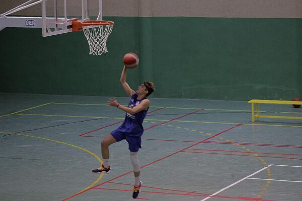 Álvaro Bricio, jugador de la EDM Tarancón (Cadete) de baloncesto,  tras la estela de su hermano, Edu, estará con la selección de Castilla la Mancha en el Campeonato de España  Kdtinf 2022, en Huelva entre el 9 y 13 de este mes