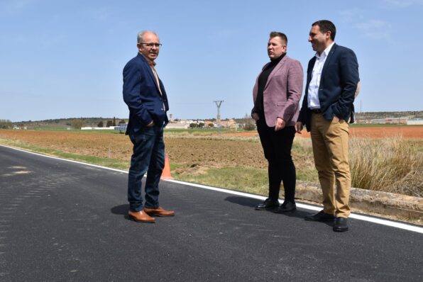 La Diputación de Cuenca invierte 65.000 euros en mejorar el camino que une la carretera con la planta de transferencia