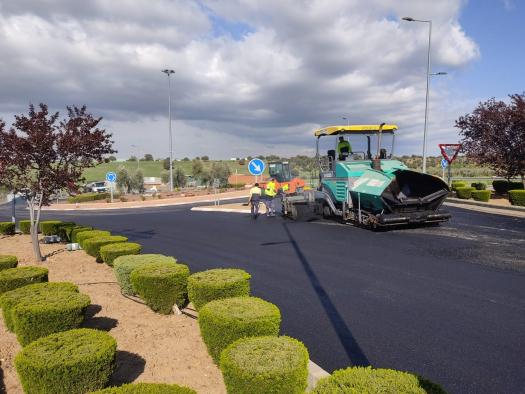 Comienza la rehabilitación de la travesía de la carretera CM-401 en Navahermosa