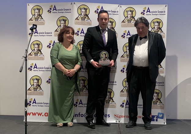 El abogado Pedro Albares galardonado con el Premio San Ivo a la Justicia Social