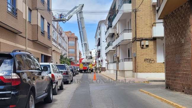 Los Bomberos de Tarancón intervienen en una fuga de agua en la calle Archivero Dimas Pérez