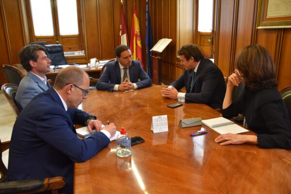 La Diputación y CEOE-Cepyme considera “urgente” que se pongan en marcha las ayudas para las empresas de Cuenca reconocidas por Europa